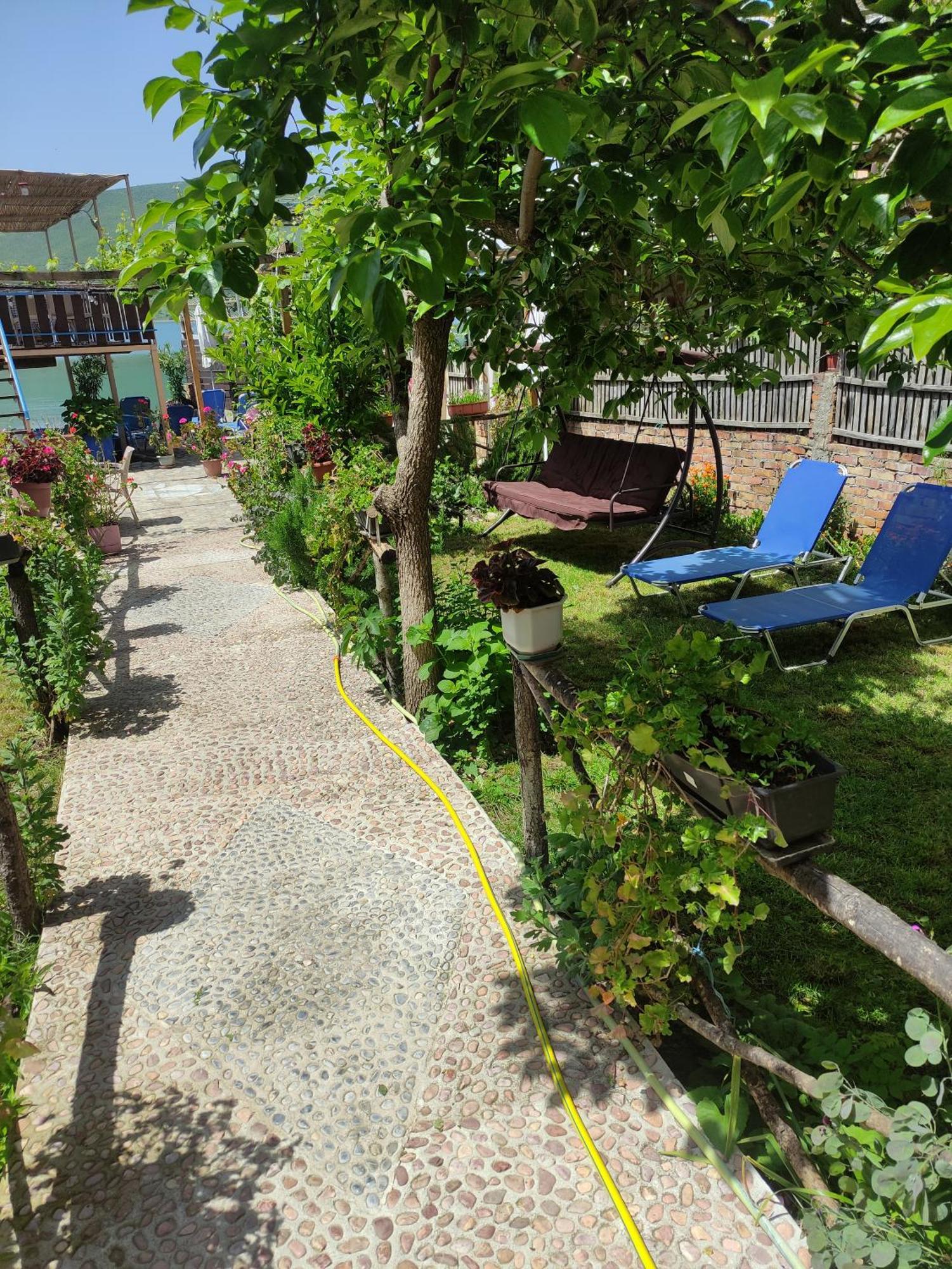 Erda Lakeside Guesthouse Lini Exterior photo