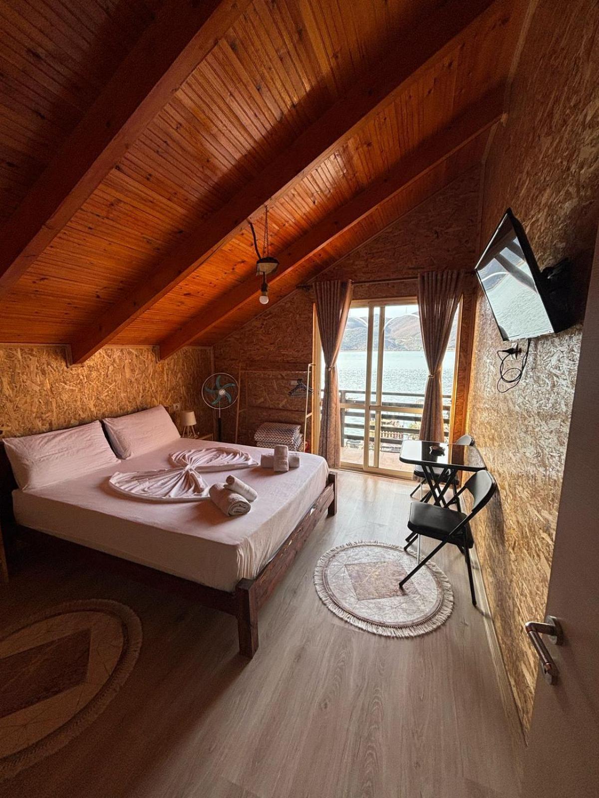 Erda Lakeside Guesthouse Lini Exterior photo